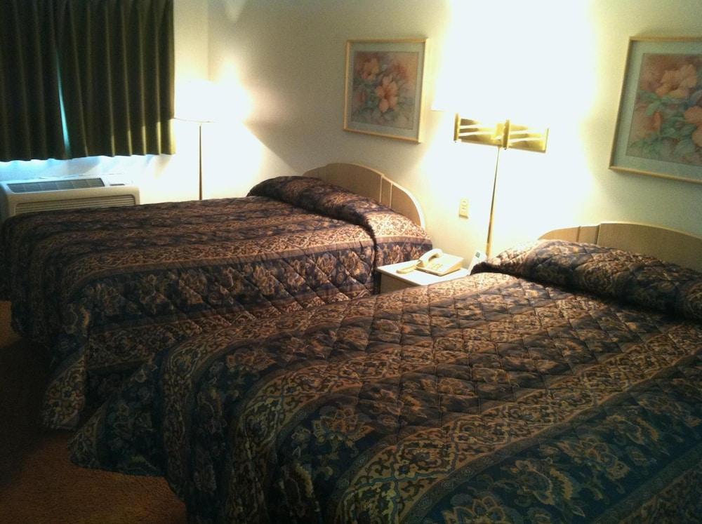Heritage Inn photo 18