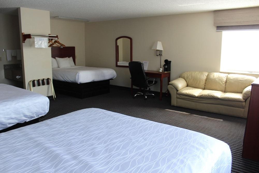 Reston Inn & Suites photo 28
