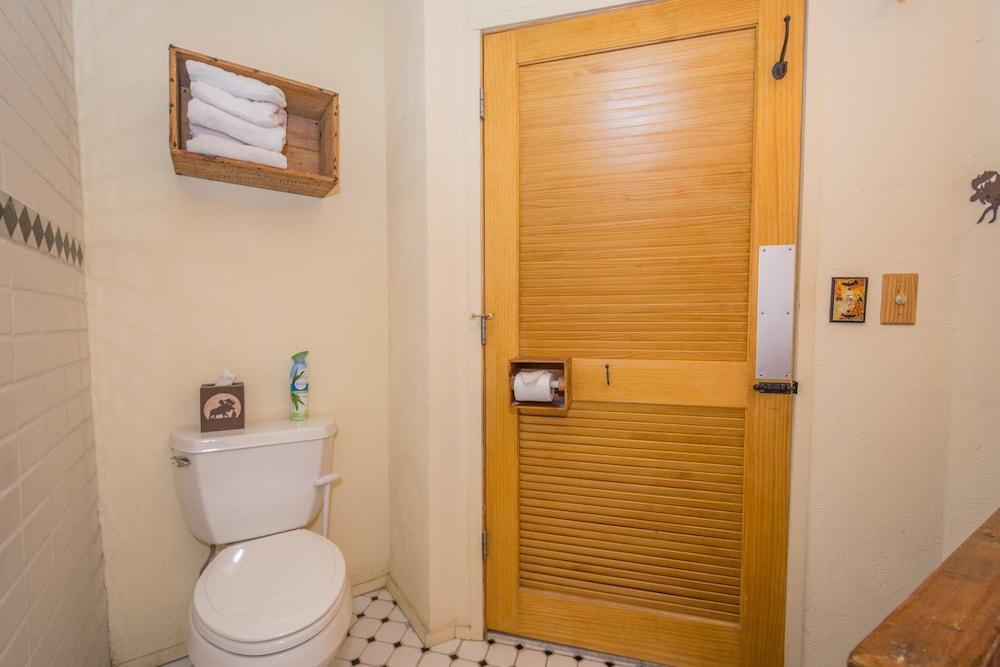 Ann Arbor B&B Inn photo 81