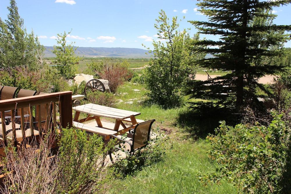 Old Corral Hotel & Steakhouse photo 7