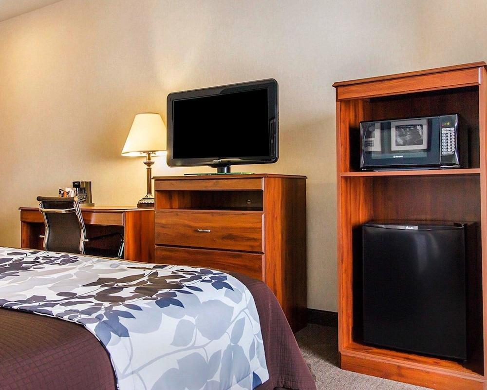 Sleep Inn & Suites Evansville - Casper photo 12