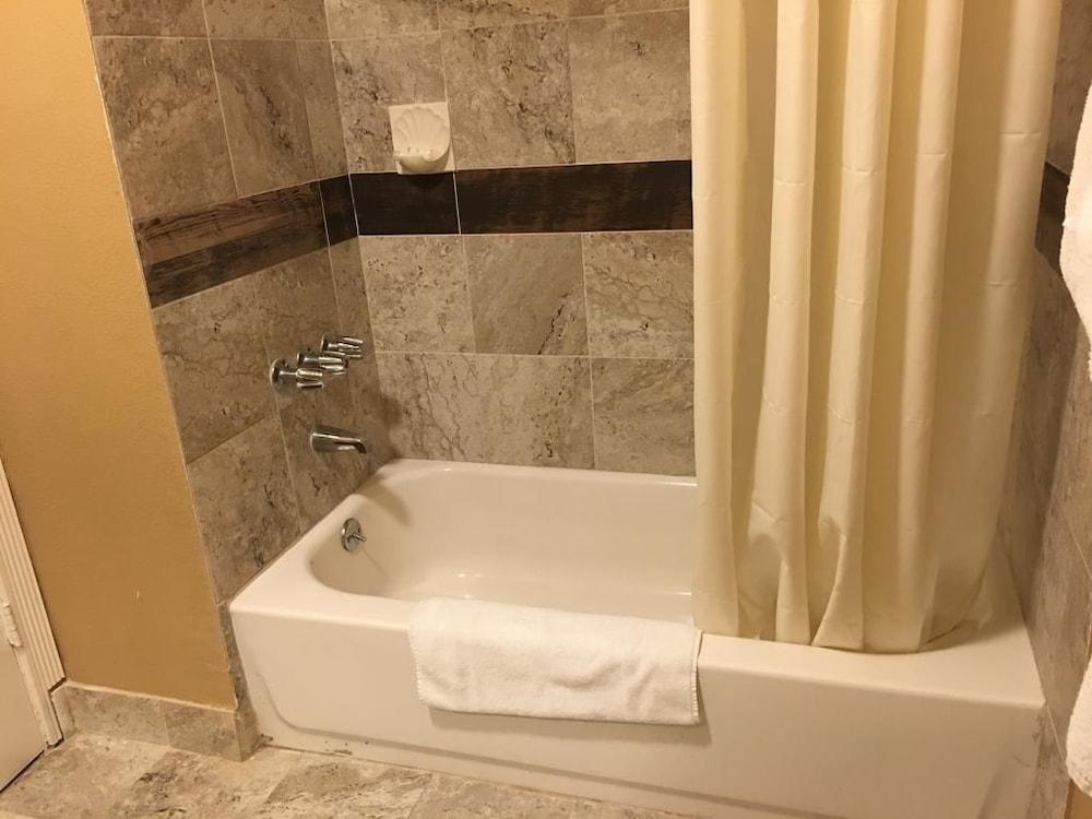 Budget Inn photo 19