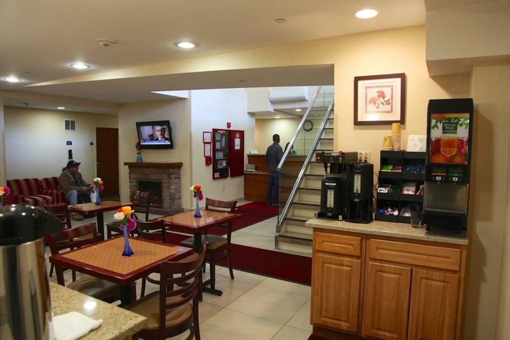 Corona Hotel photo 21