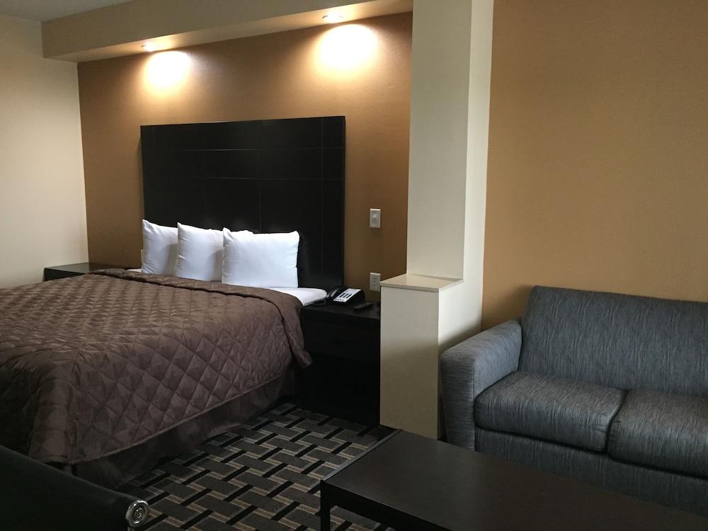 Downtowner Inns photo 16