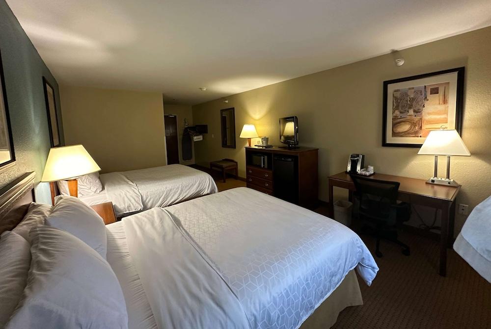 Wingate by Wyndham Newell photo 26