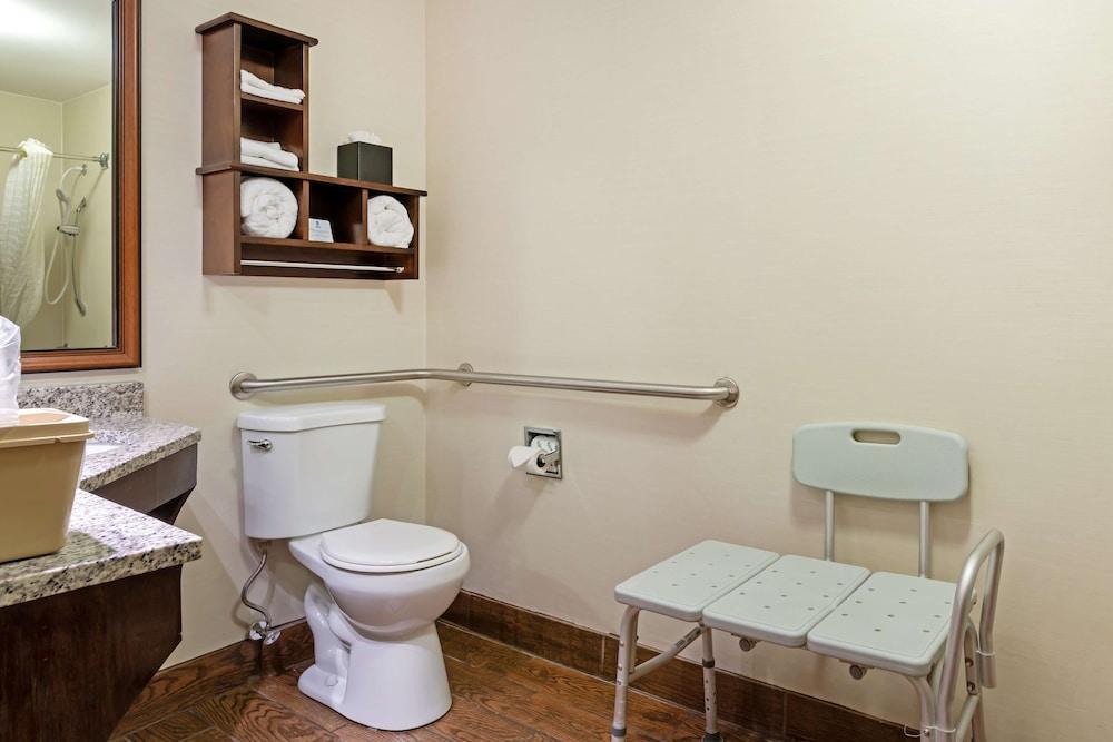 Best Western Colonial Inn photo 13