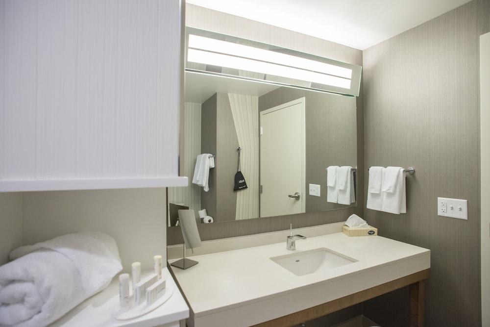 Courtyard by Marriott Albany Clifton Park photo 41