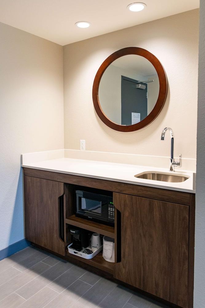 Hampton Inn Paris photo 23