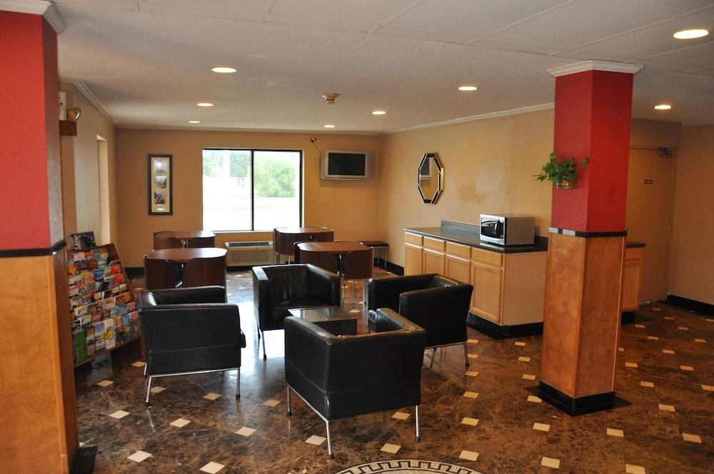 Heritage Inn photo 13