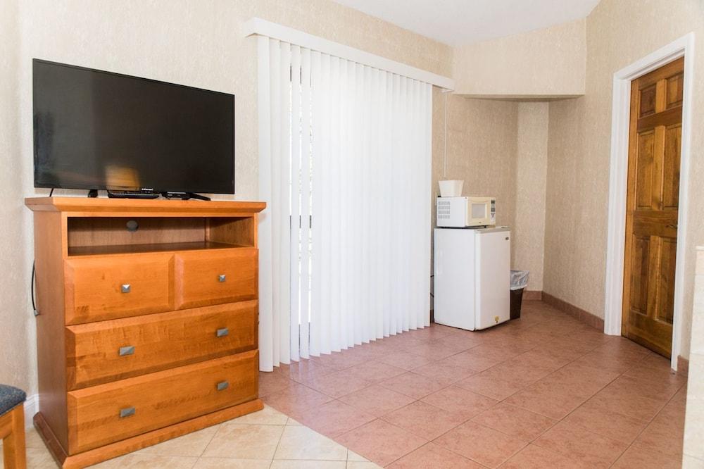 Cedar Park Whirlpool Suites photo 6