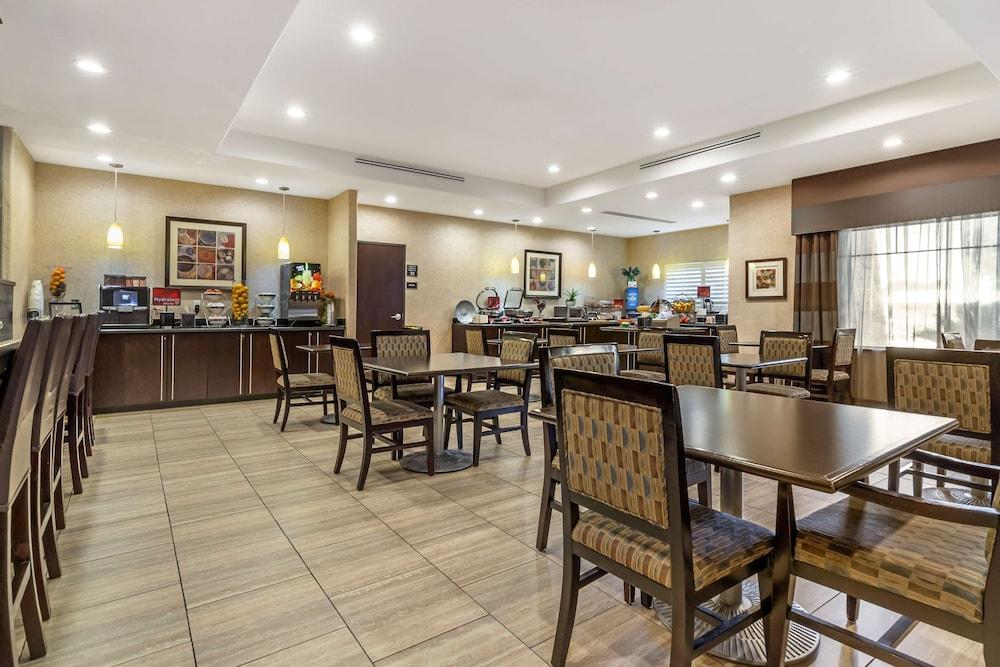 Best Western Plus Lytle Inn & Suites photo 16