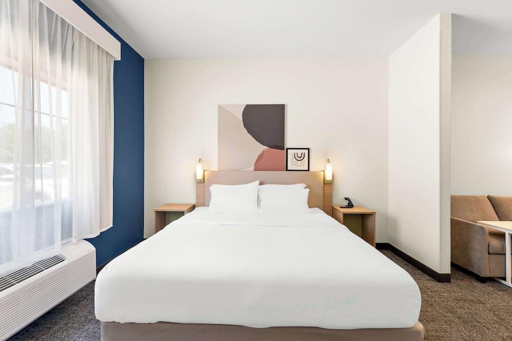 Spark by Hilton Mansfield photo 6
