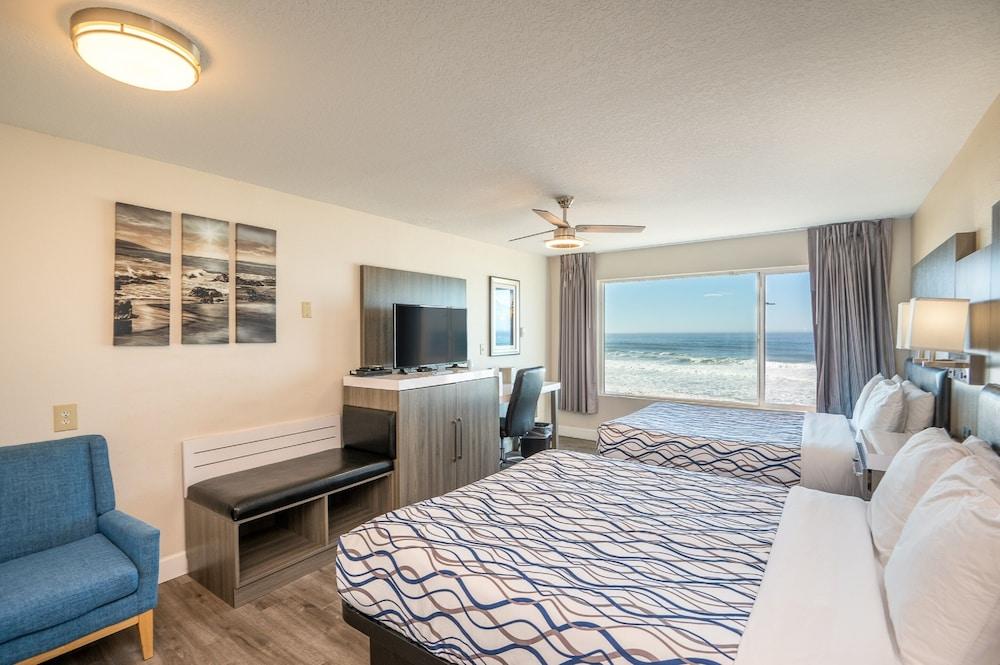 Sailor Jack's Oceanfront Inn photo 14