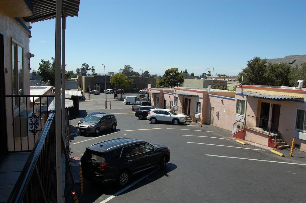 Parklane Motel photo 5