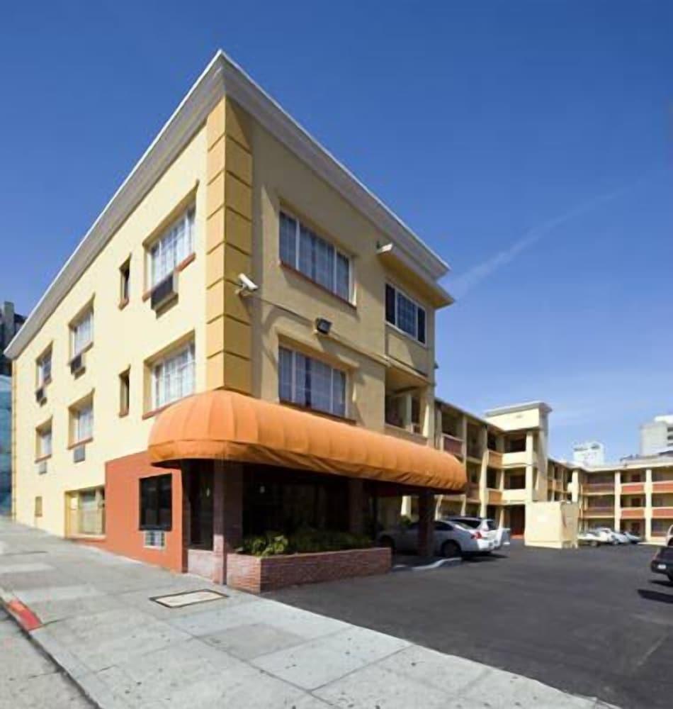 Civic Center Inn photo 14