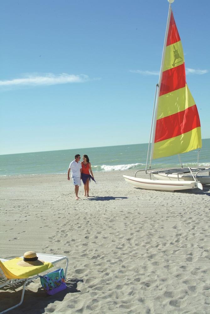 Sandcastle Resort at Lido Beach photo 33