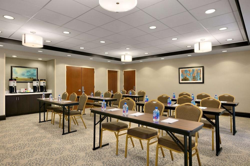 Hampton Inn & Suites Mahwah photo 13