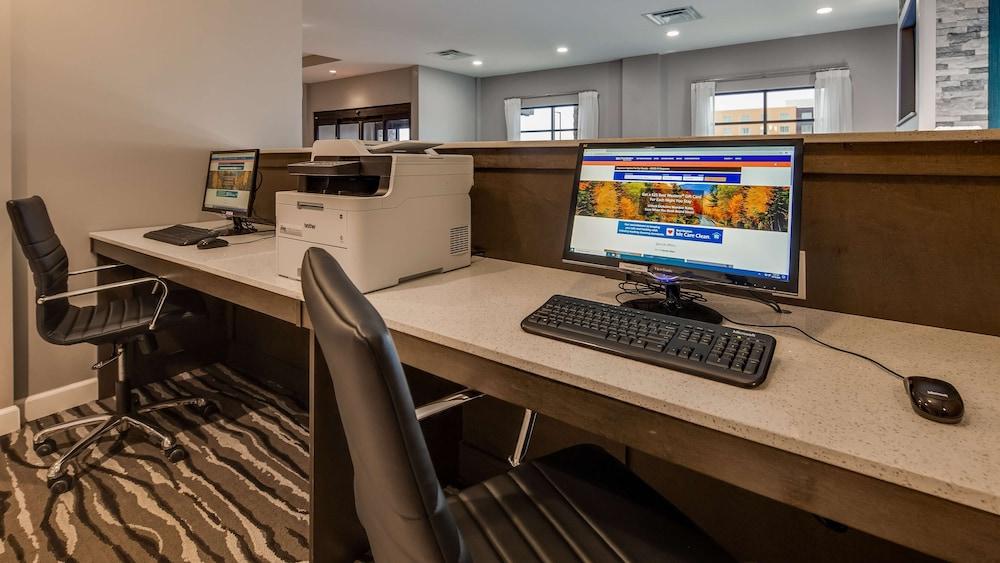 Best Western Plus Executive Residency Marion photo 27