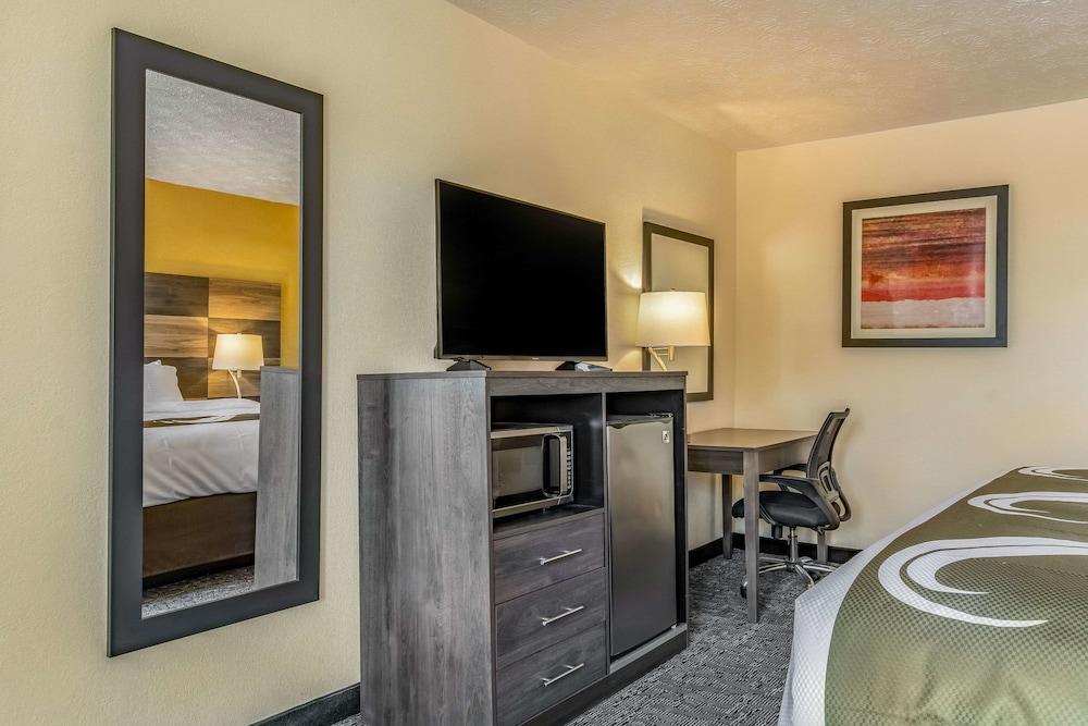 Quality Inn photo 10