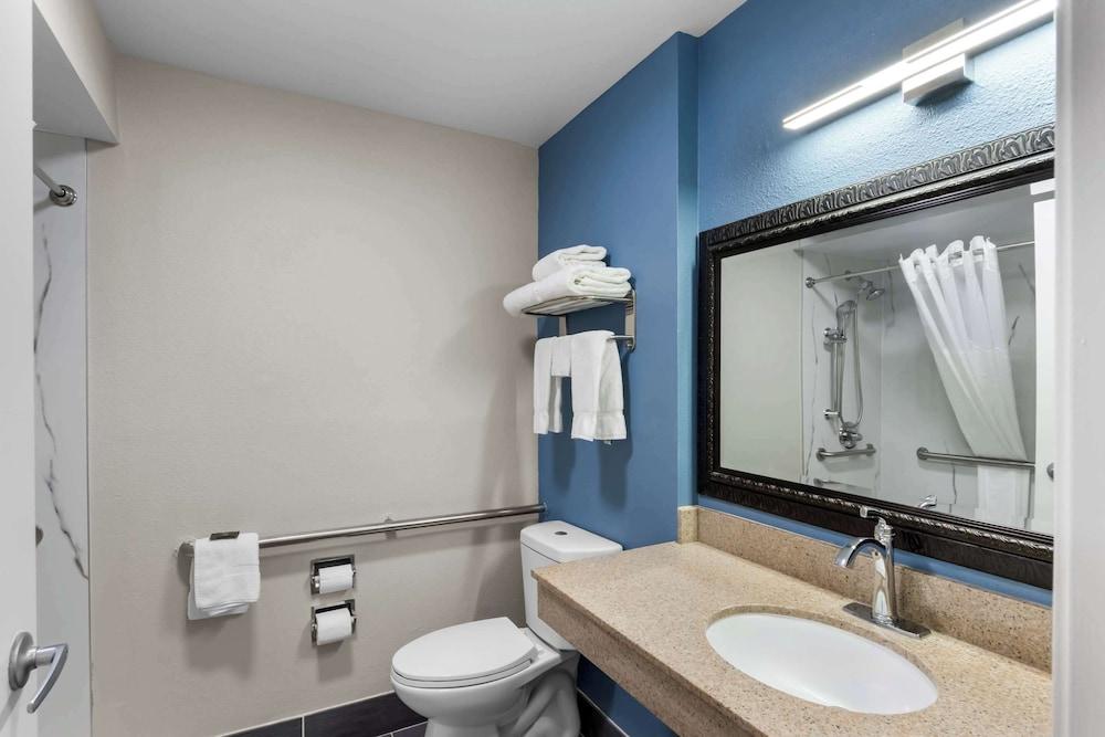 Park Inn by Radisson photo 30