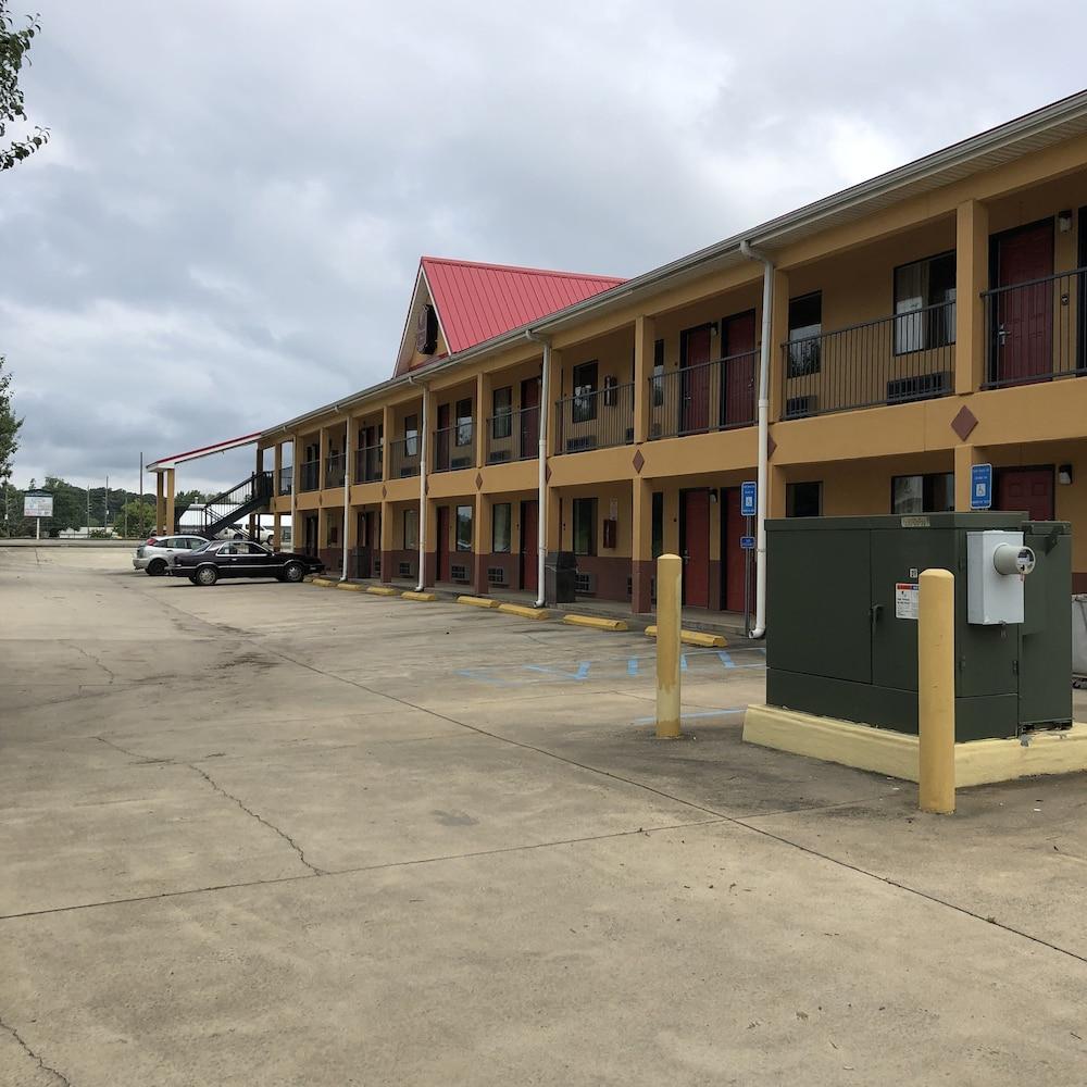 Clairmont Inn — hotel in Jasper