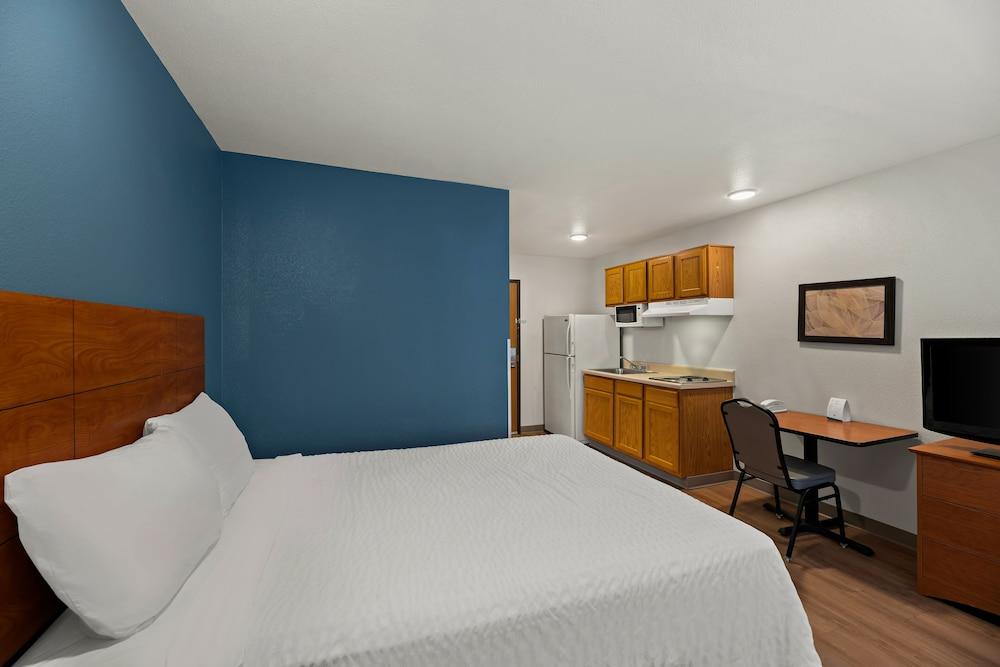 WoodSpring Suites El Paso I-10 Southeast photo 21