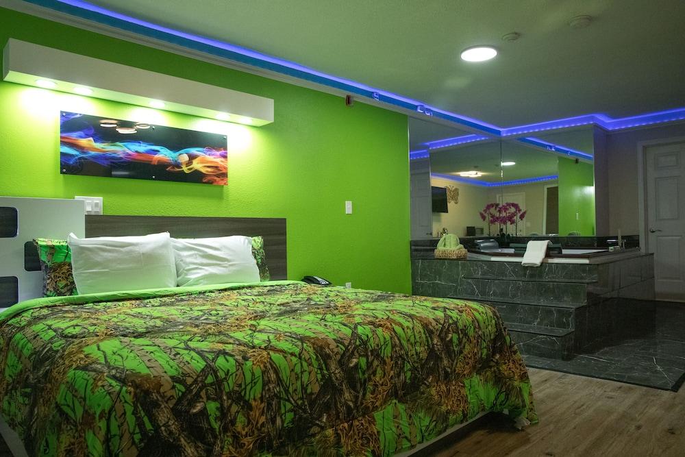 Classic Motor Lodge West Green photo 22