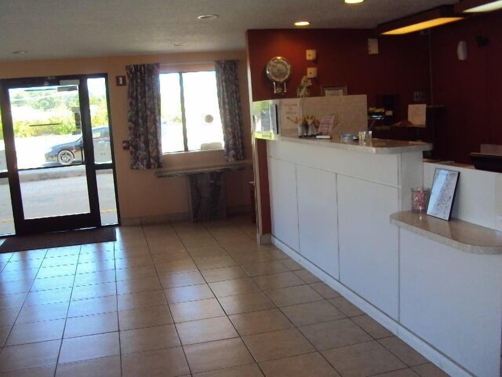 Texas Inn & Suites photo 23