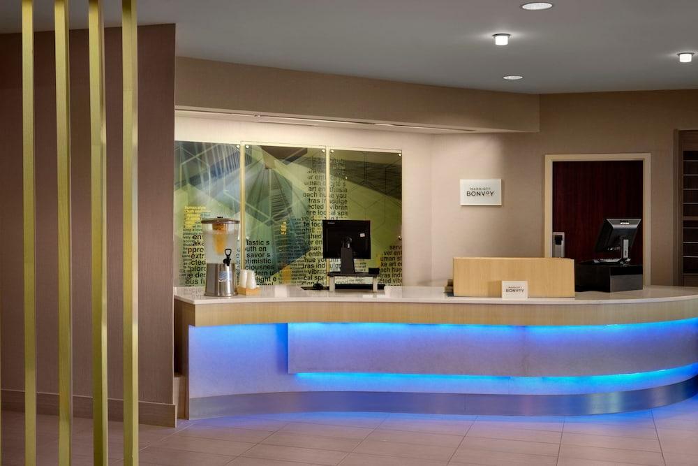 Springhill Suites By Marriott Metro Center photo 3
