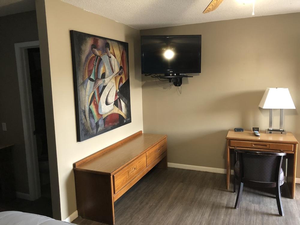 Vernon Inn Motel photo 10