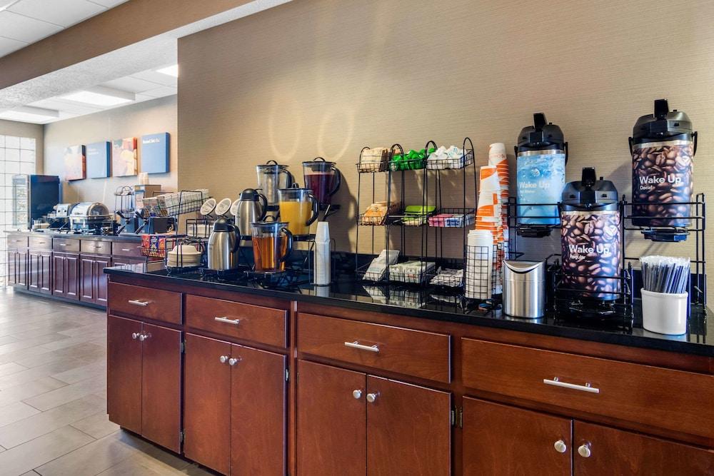 Comfort Inn & Suites LaGrange East photo 20