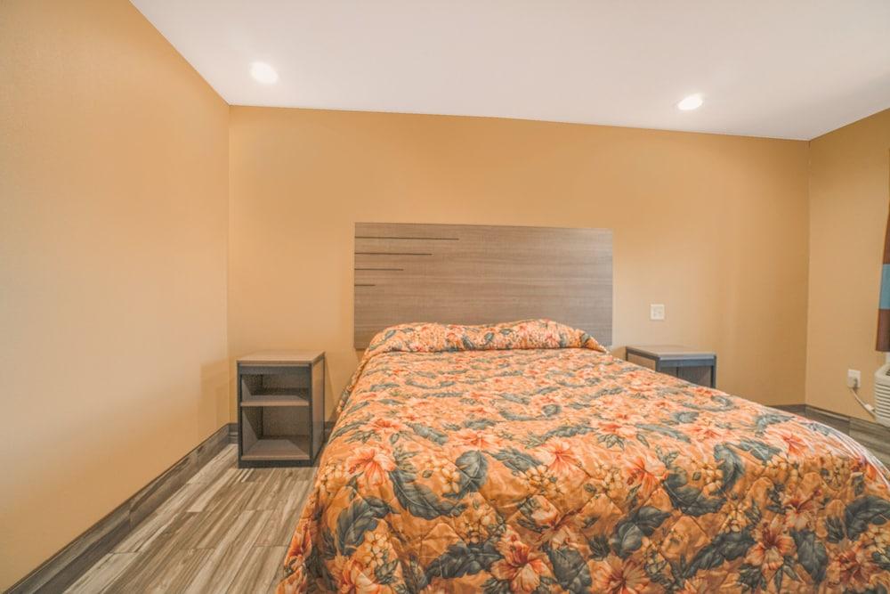 Days Inn by Wyndham Aransas Pass photo 20