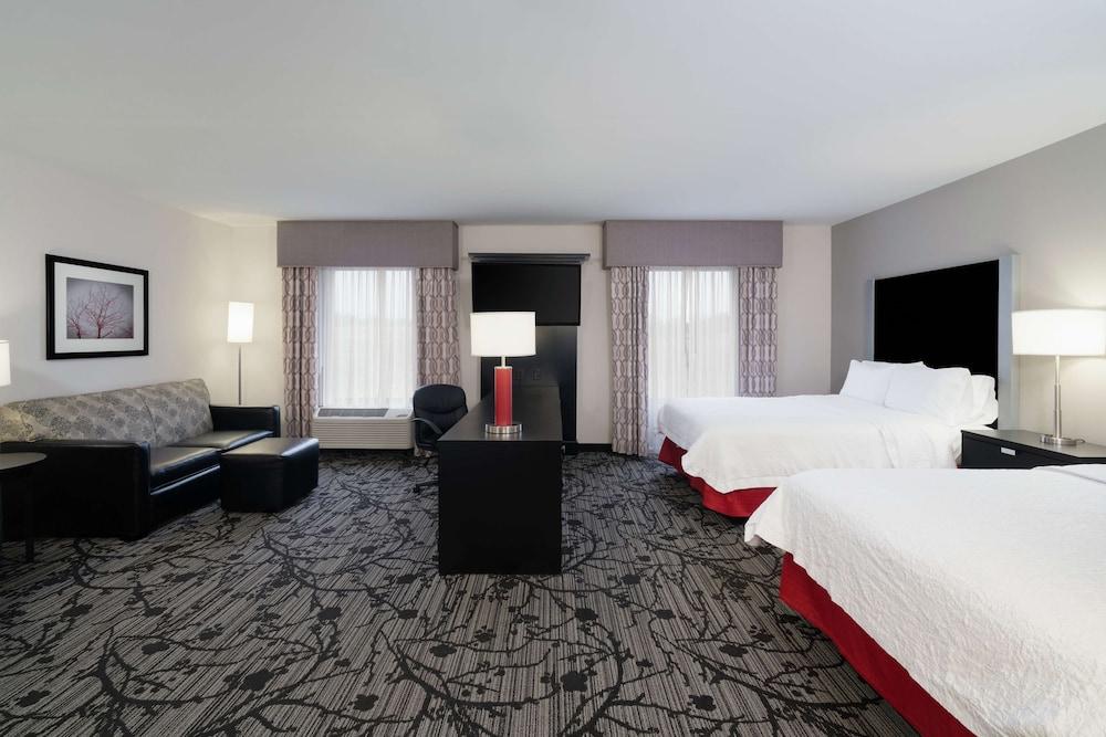 Hampton Inn & Suites Roanoke Airport photo 12