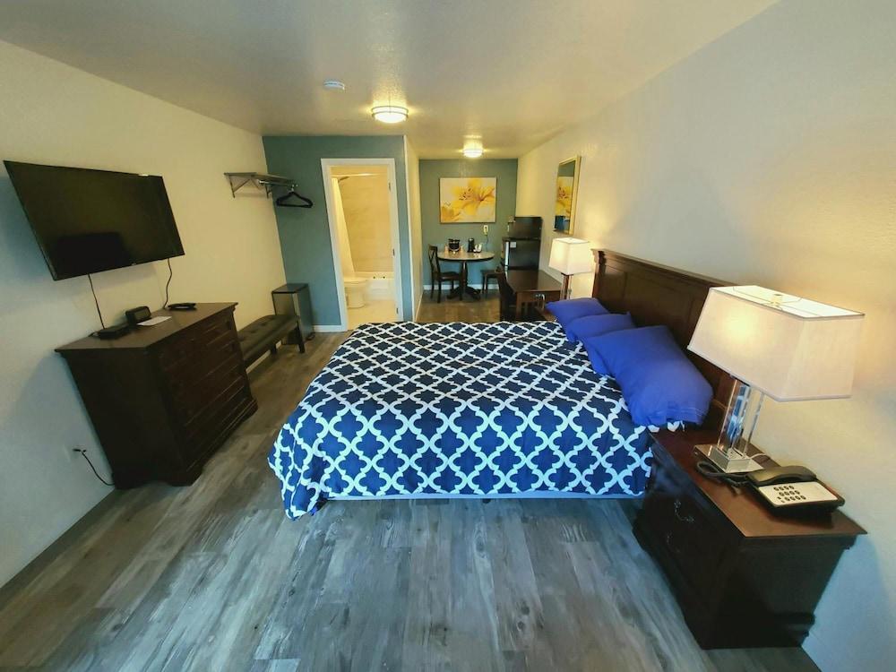 Belfair Motel photo 5