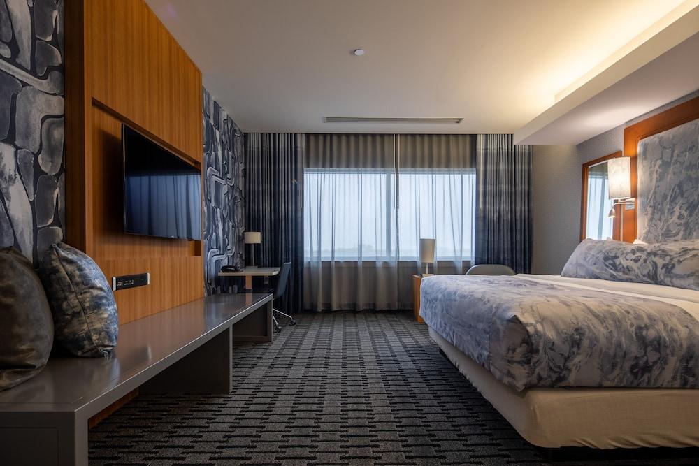 The Hotel at Kirkwood Center photo 11