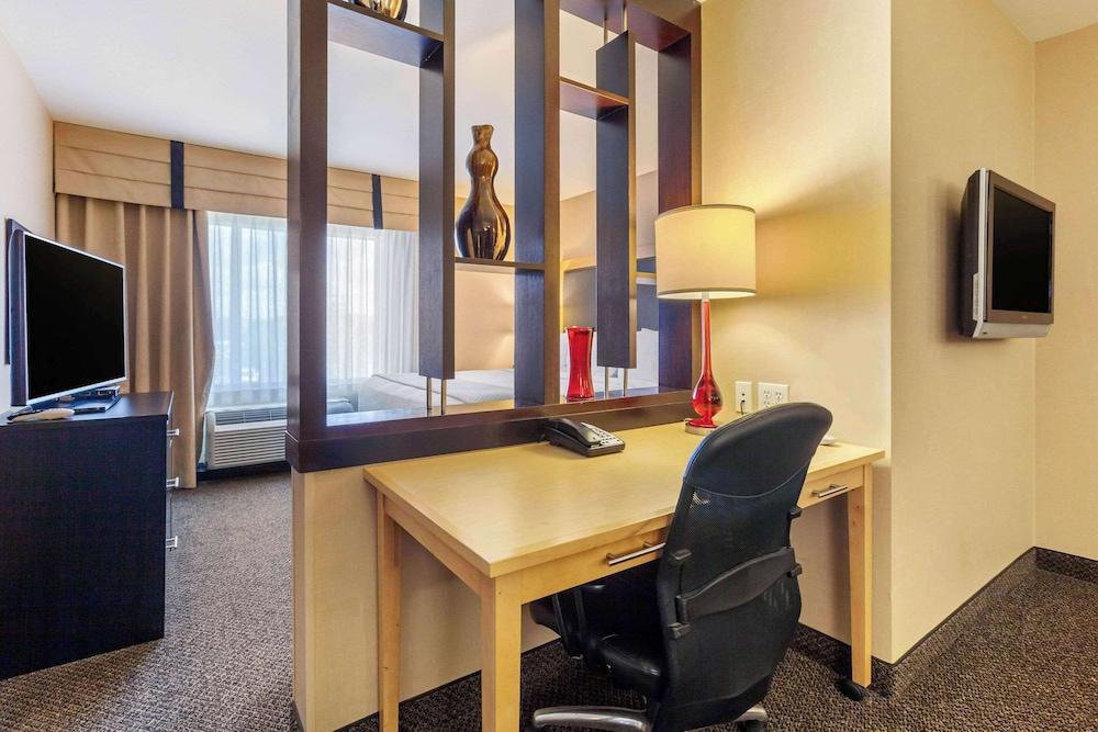 SpringHill Suites by Marriott Fort Collins photo 56