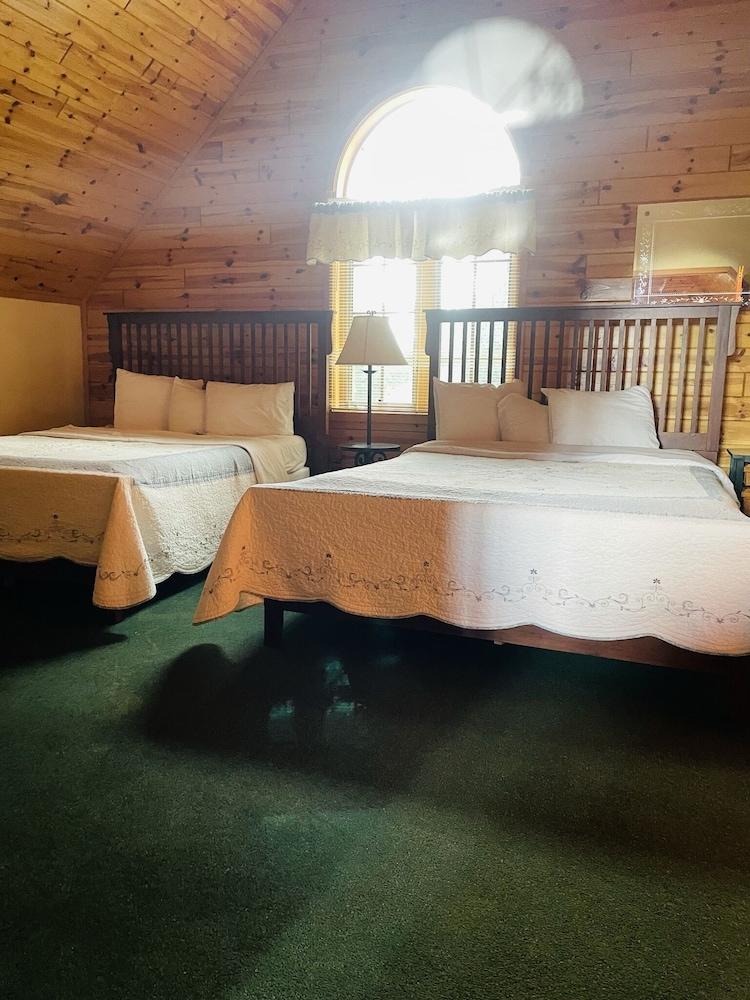 Drummond Island Resort photo 35