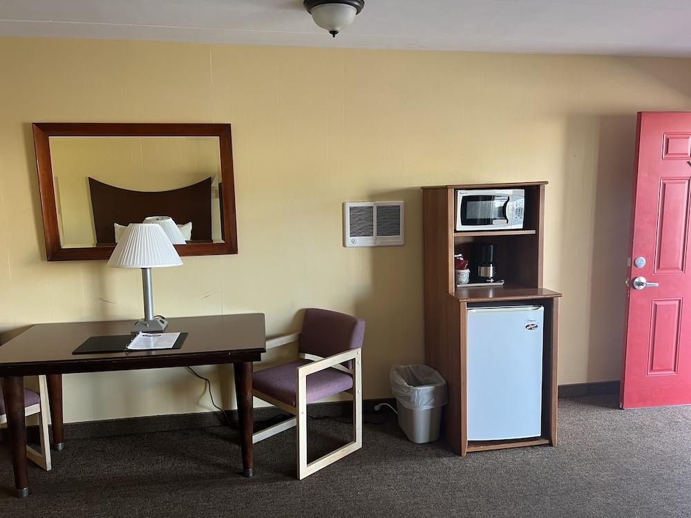 All Star Inn & Suites photo 42