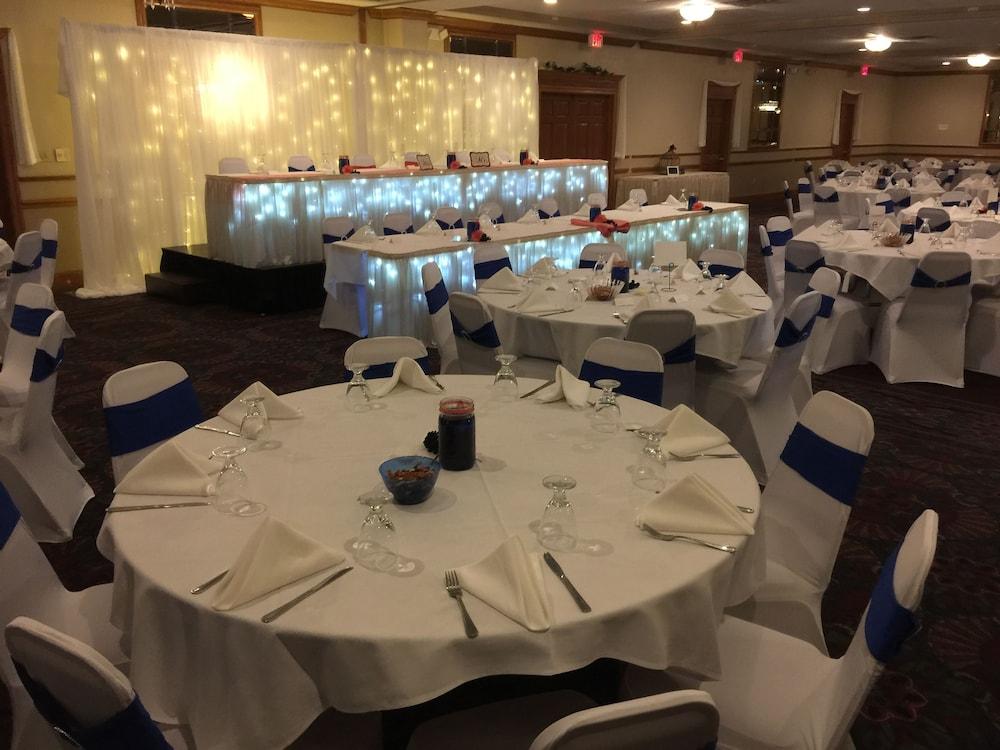 Days Inn by Wyndham Rock Falls photo 39