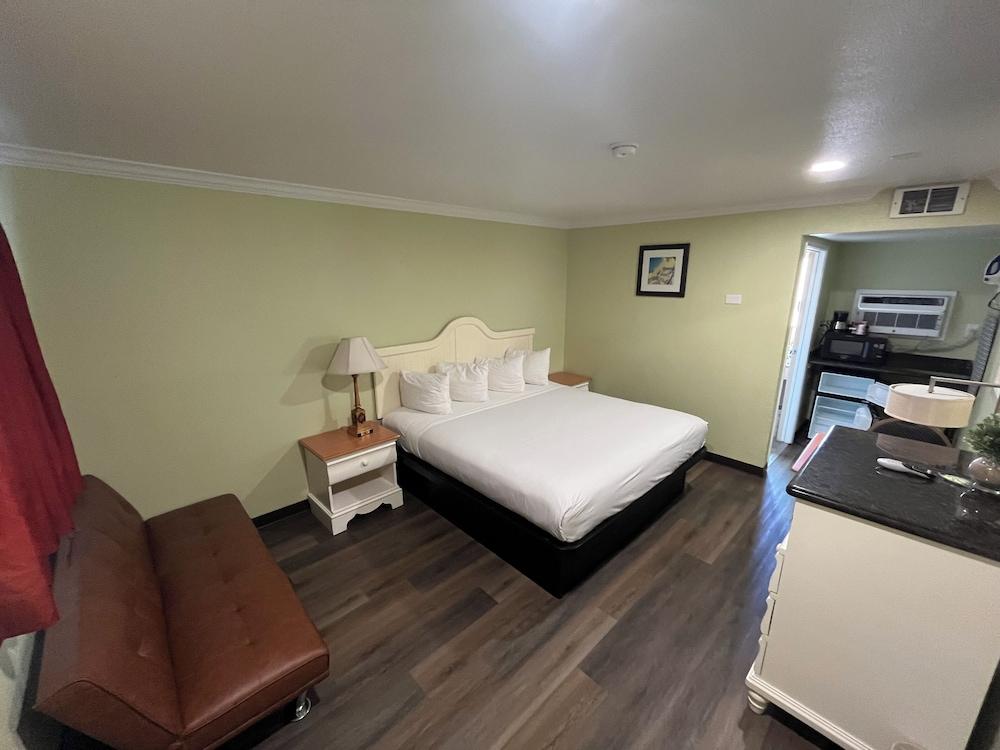 American Inn Grover Beach photo 15