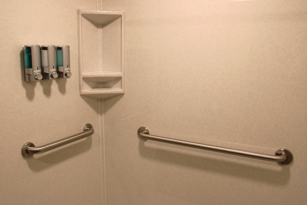 Boarders Inn & Suites photo 44