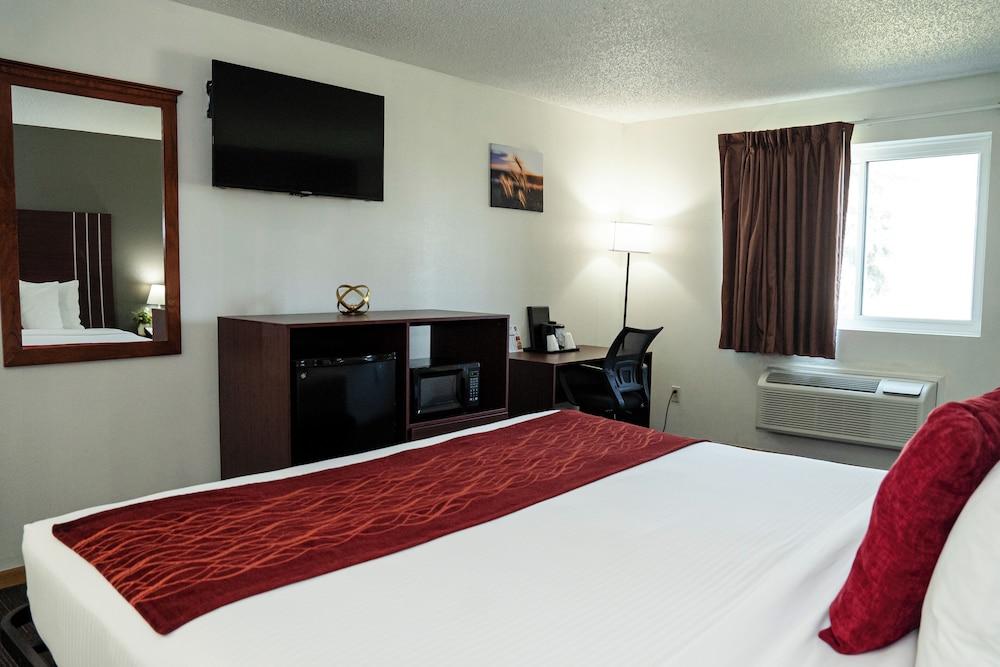 Victorian Inn & Suites photo 22