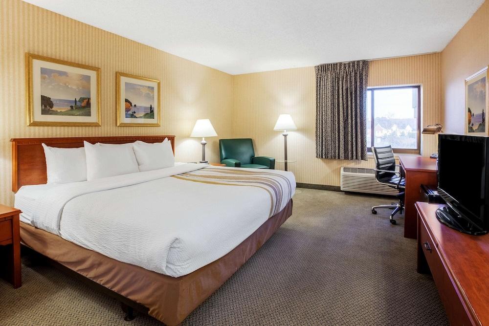 La Quinta Inn by Wyndham Detroit Southgate photo 21