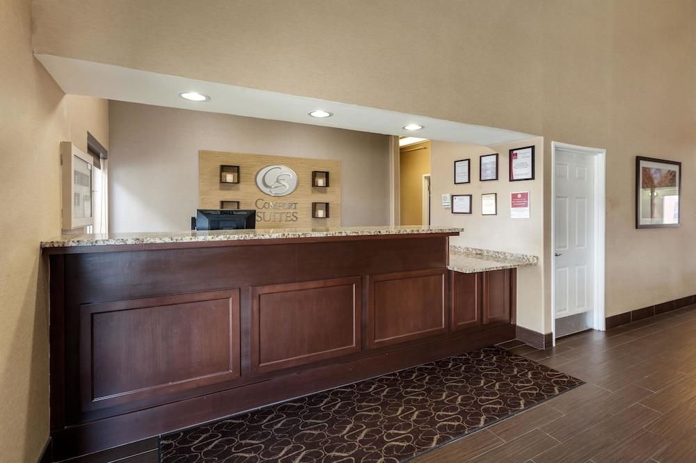 Comfort Suites Lincoln North photo 27