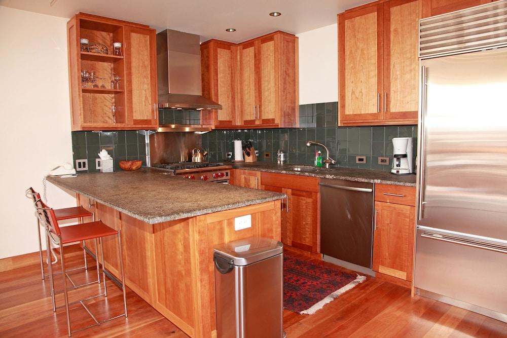 Ice House Suites and Condominiums photo 79