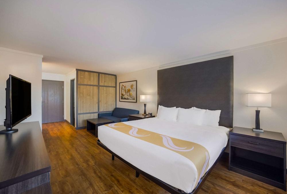 Quality Inn & Suites Castle Rock/SW Denver photo 26