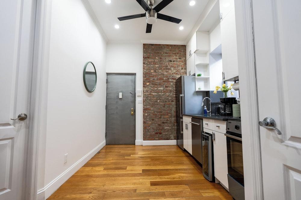 Elegant Harlem Suites photo 26