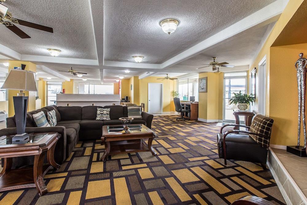 Econo Lodge Byron near Historic District - Warner Robins photo 17