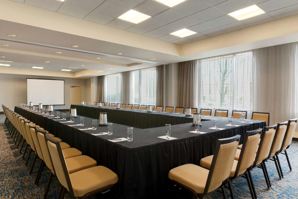 Embassy Suites by Hilton Boston Waltham photo 18