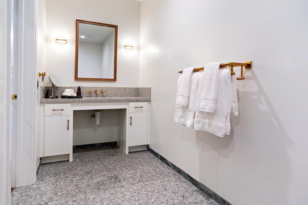Rhapsody in View Boutique Hotel photo 43
